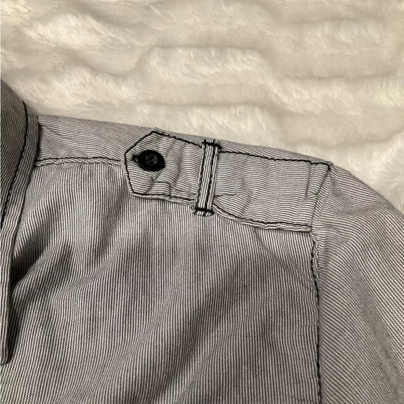 Modern Culture  Men’s Gray/Black Fleur Wings Button Down‎ Shirt Size Large - Picture 5 of 13